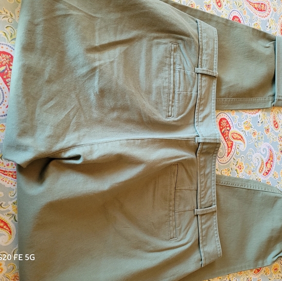 Loft Green Khaki Cuffed Pants - Picture 4 of 6